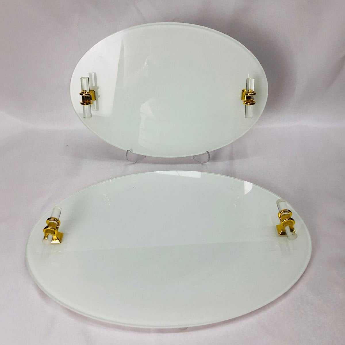 BEYAZ CAM TEPSİ OVAL CAM KULPLU