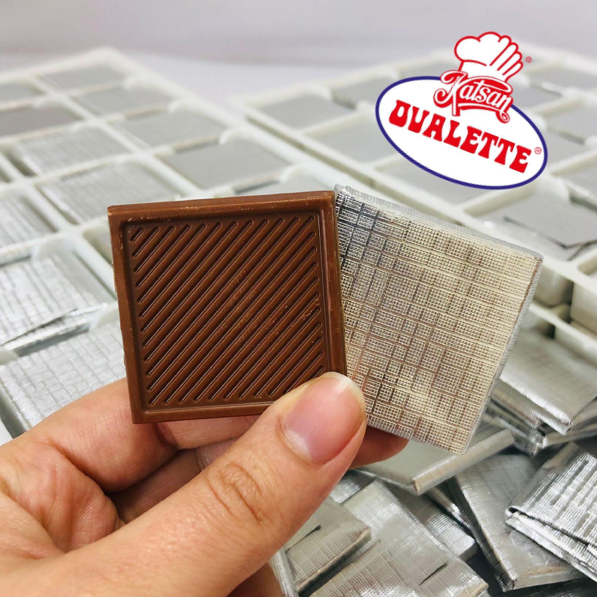 Ovalette Madlen Chocolate Silver