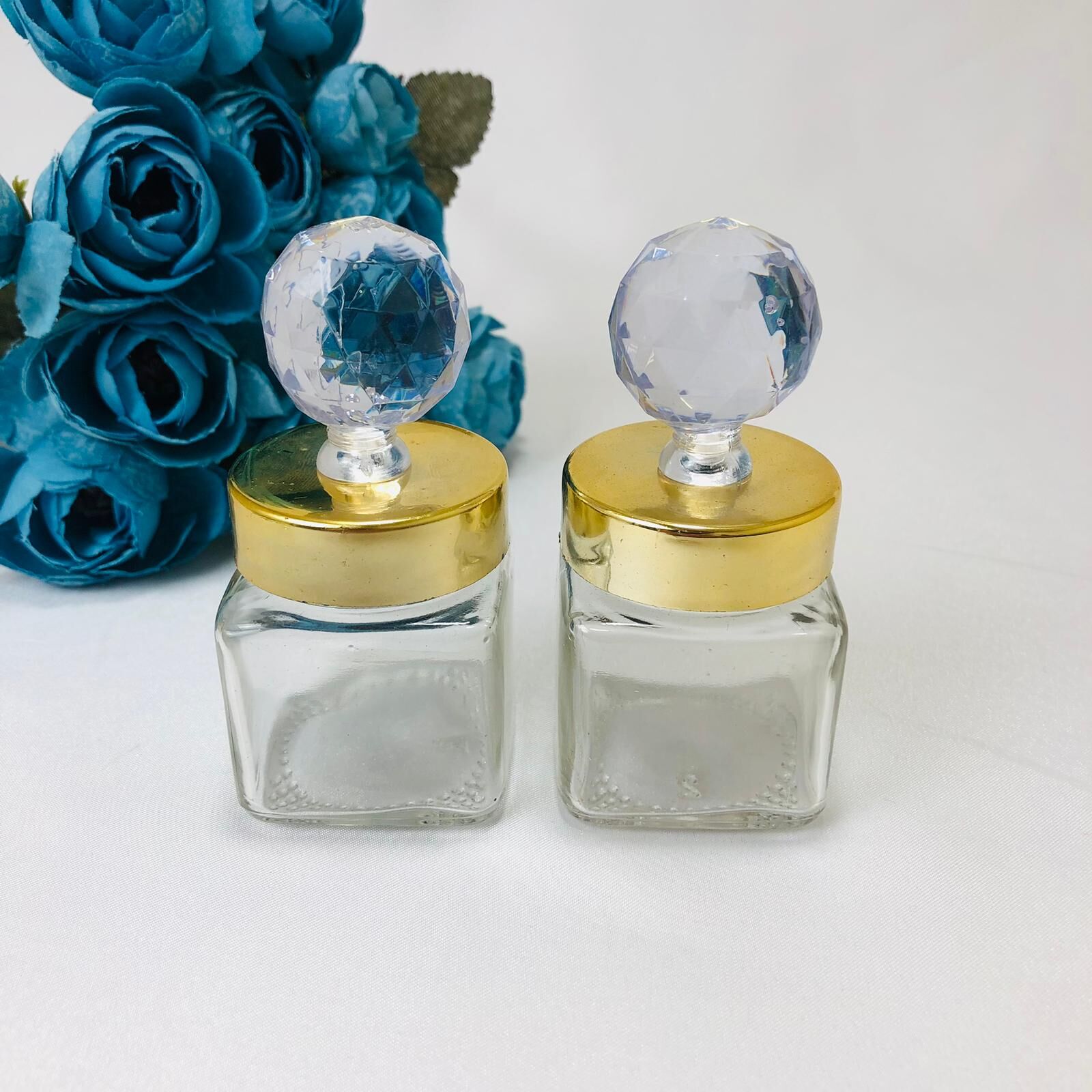 CAM KAVANOZ BOŞ KARE PLASTİK KRİSTAL TEPELİ 40cc