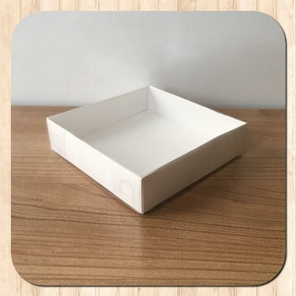 12x12x3 ALTI BEYAZ ÜSTÜ ASETAT KUTU