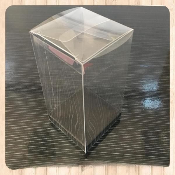 6x6x14 ALTI SİYAH İÇ YÜKSELTİCİ KARTON ÜSTÜ OTOMATİK KUTU