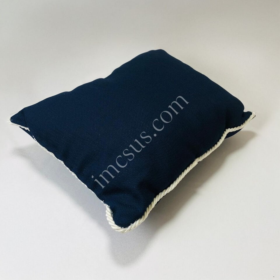SÜSLEMESİZ YASTIK LACİVERT RENK BEYAZ KENARLI