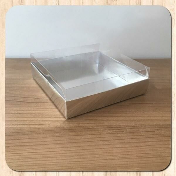 15x15x5 ALTI GÜMÜŞ ÜSTÜ ASETAT KUTU