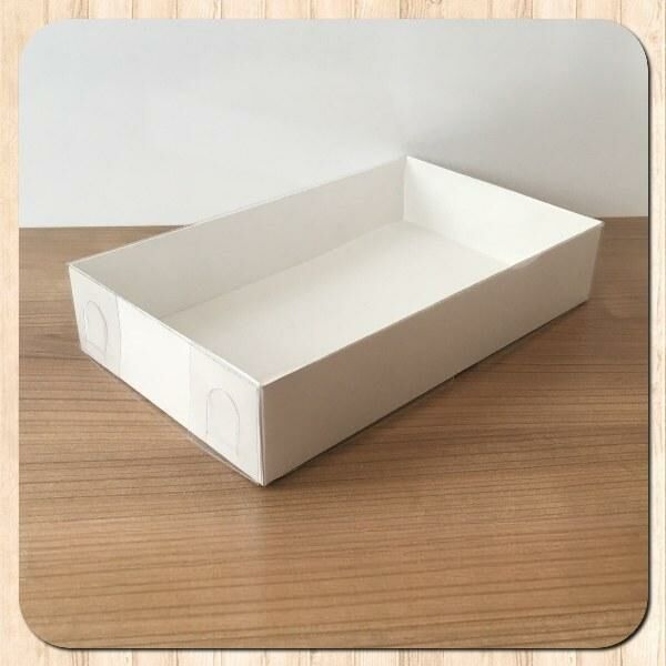 15x25x5 ALTI BEYAZ ÜSTÜ ASETAT KUTU