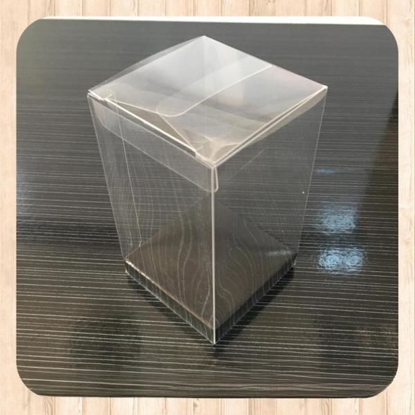 7x7x8 ALTI SİYAH İÇ YÜKSELTİCİ KARTON ÜSTÜ OTOMATİK KUTU