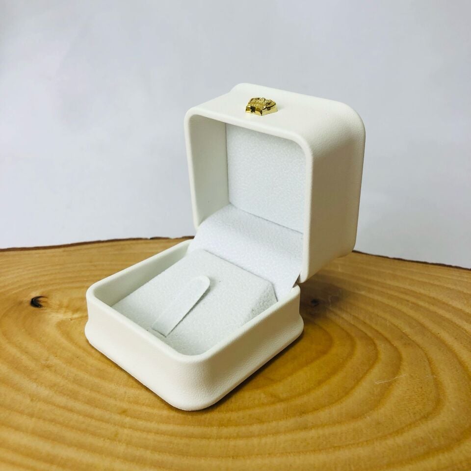 BEYAZ DERİ YÜZÜK KUTUSU