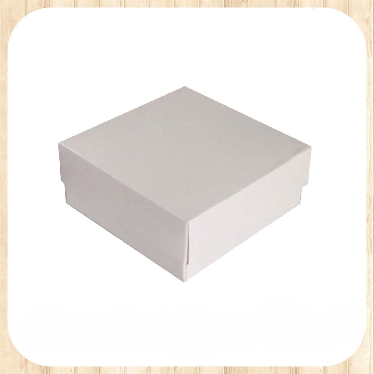 8x8x3 BEYAZ KOMPLE KARTON KUTU