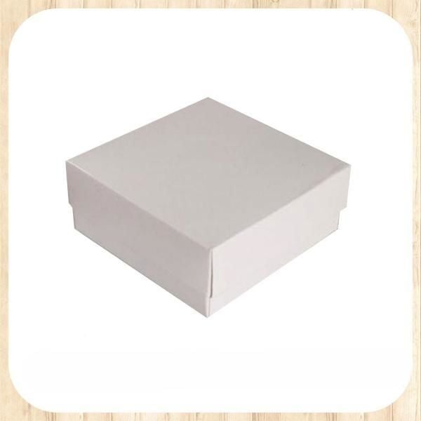 9x9x3 BEYAZ KOMPLE KARTON KUTU