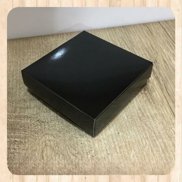 10x10x3 SİYAH KOMPLE KARTON KUTU