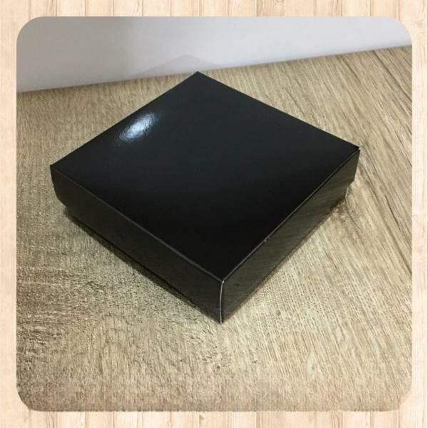 10x10x3 SİYAH KOMPLE KARTON KUTU