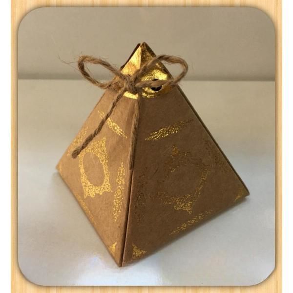 6.5x6.5x7 KRAFT PİRAMİT KUTU - GOLD SARAY DESEN