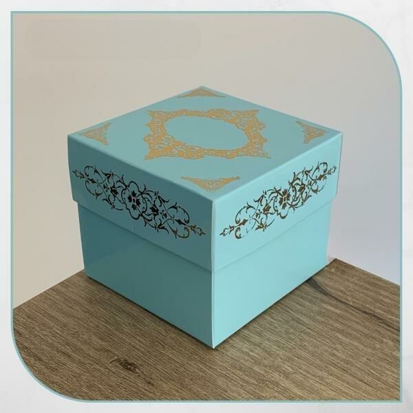 8x8x6,5 MAVİ ÜZERİNE GOLD SARAY DESENLİ KOMPLE KARTON KUTU