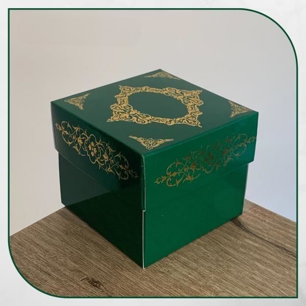 8x8x6,5 YEŞİL ÜZERİNE GOLD SARAY DESENLİ KOMPLE KARTON KUTU