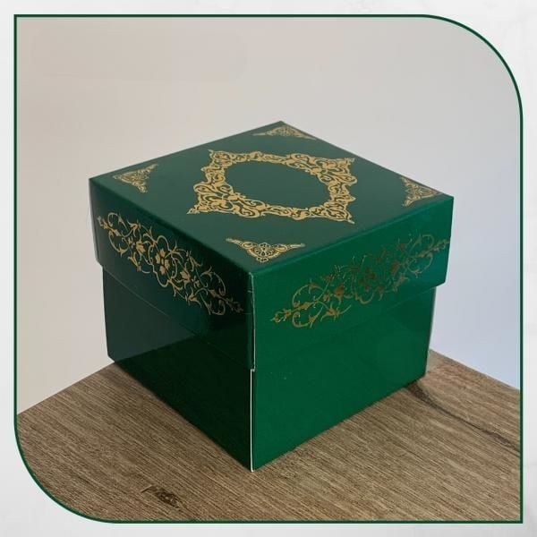 8x8x6,5 YEŞİL ÜZERİNE GOLD SARAY DESENLİ KOMPLE KARTON KUTU