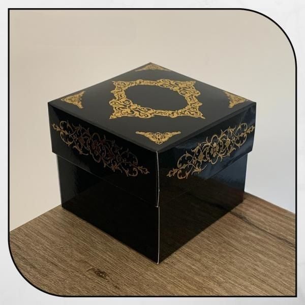 8x8x6,5 SİYAH ÜZERİNE GOLD SARAY DESENLİ KOMPLE KARTON KUTU