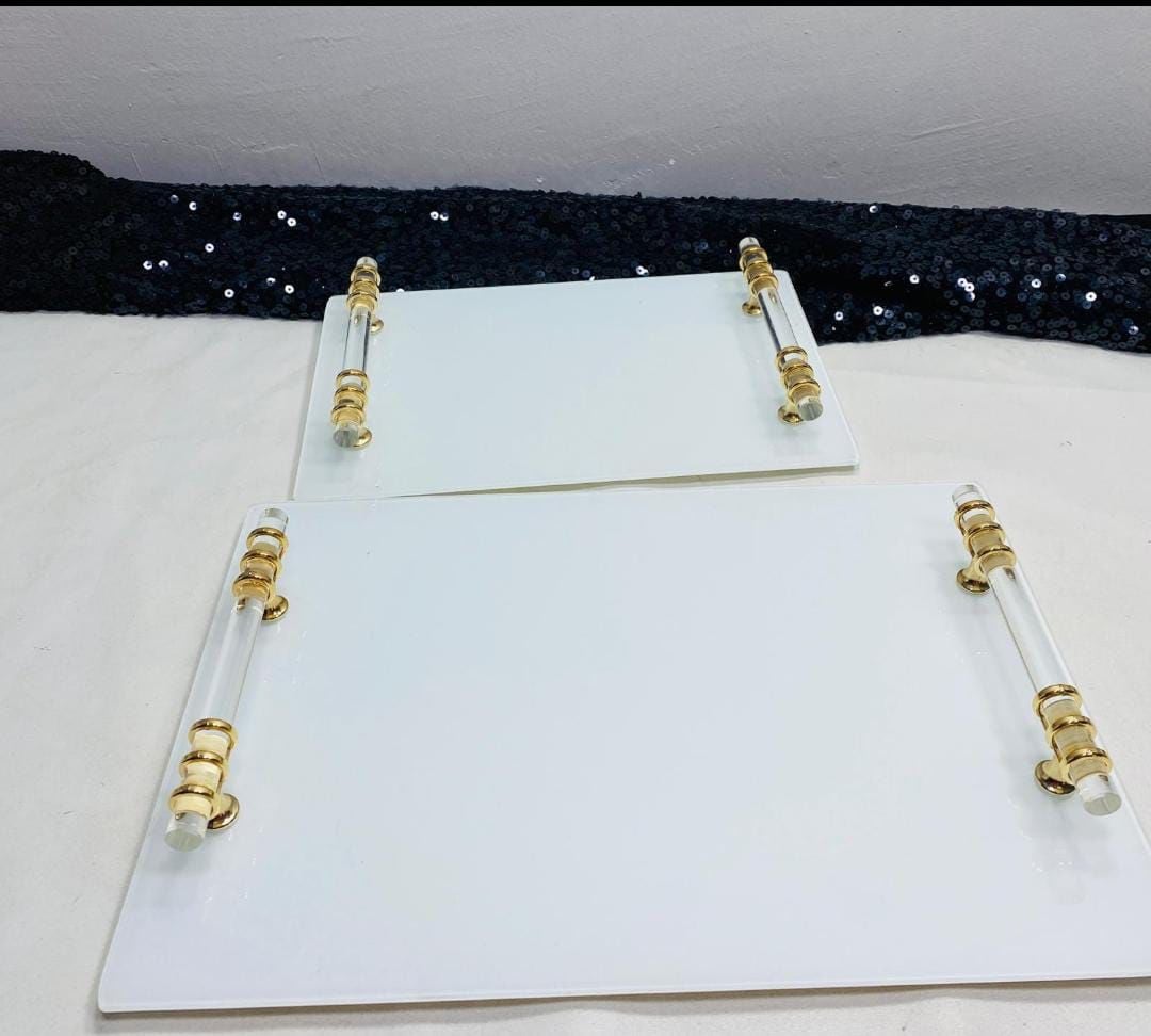 BEYAZ CAM TEPSİ DİKDÖRTGEN CAM KULPLU