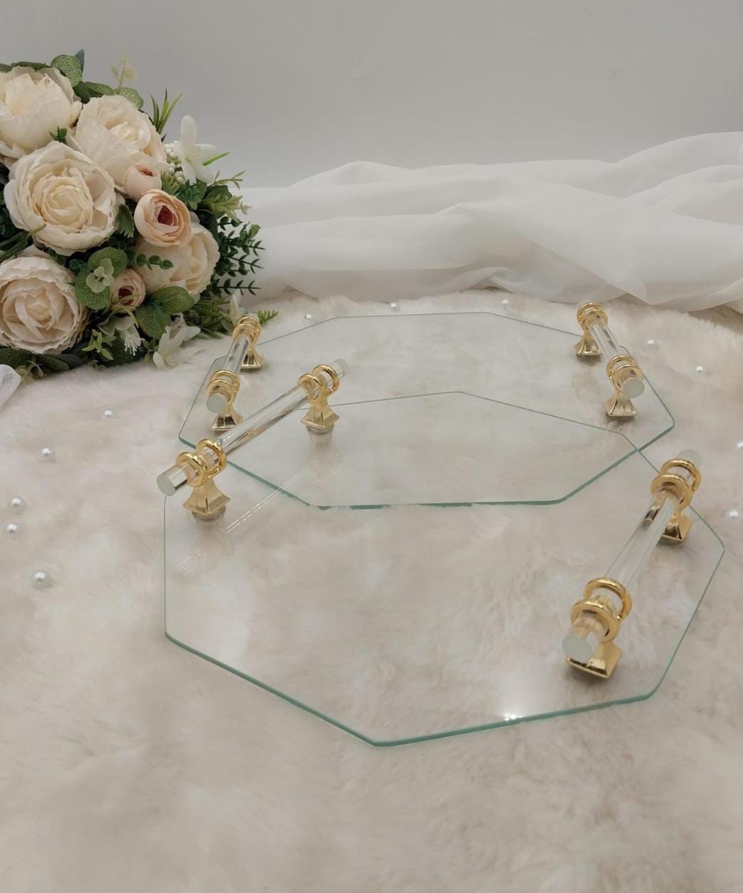 CAM TEPSİ ALTIGEN CAM KULPLU