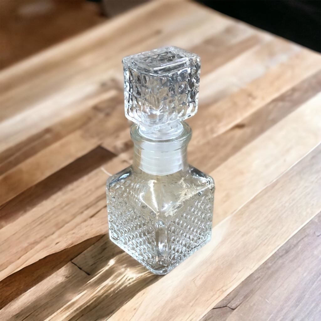 CAM ŞİŞE LÜKS KARE KAPAK 50cc NO -2