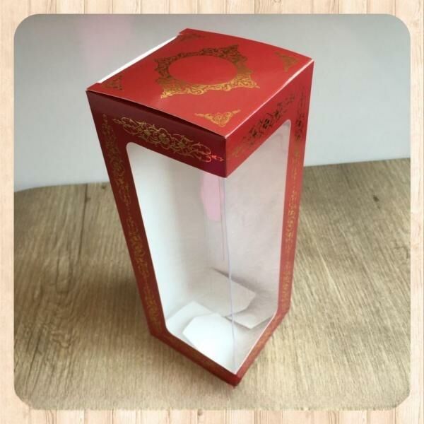8x8x21 PENCERELİ BORDO SARAY DESENLİ KARTON KUTU