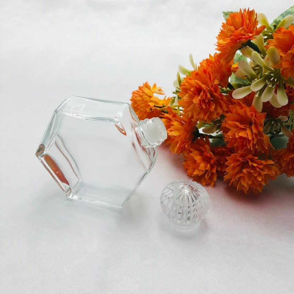 CAM ŞİŞE ALTIGEN KRAL TACI KAPAK 50cc (SMR-81)