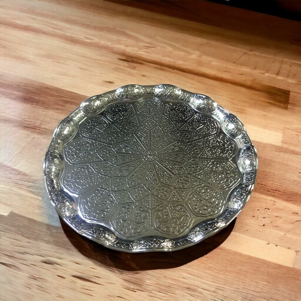DESENLİ METAL TEPSİ TIRTIKLI