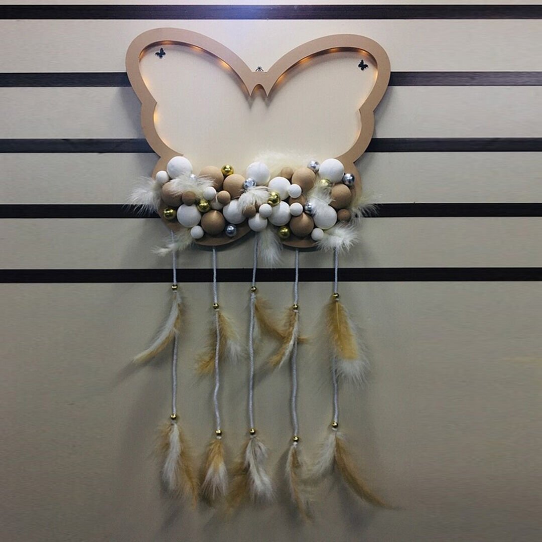 KAHVERENGİ AHŞAP KELEBEK KESİM KESİM KAPI SÜSÜ