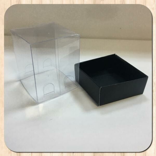 5x5x6 ALTI SİYAH KARTON ÜSTÜ ASETAT KUTU