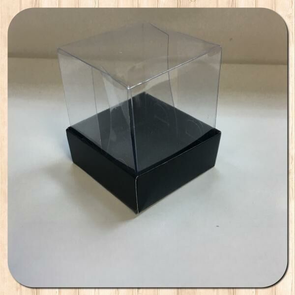 5x5x6 ALTI SİYAH KARTON ÜSTÜ ASETAT KUTU