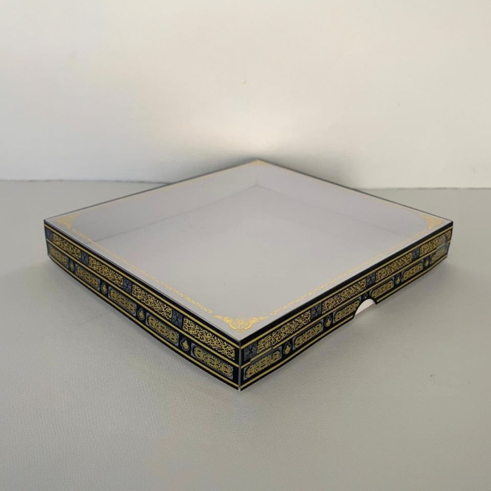 15.5x17x2.5 ALTI BEYAZ KARTON, ÜSTÜ KABE TEMALI ASETAT KUTU [DESEN#2]